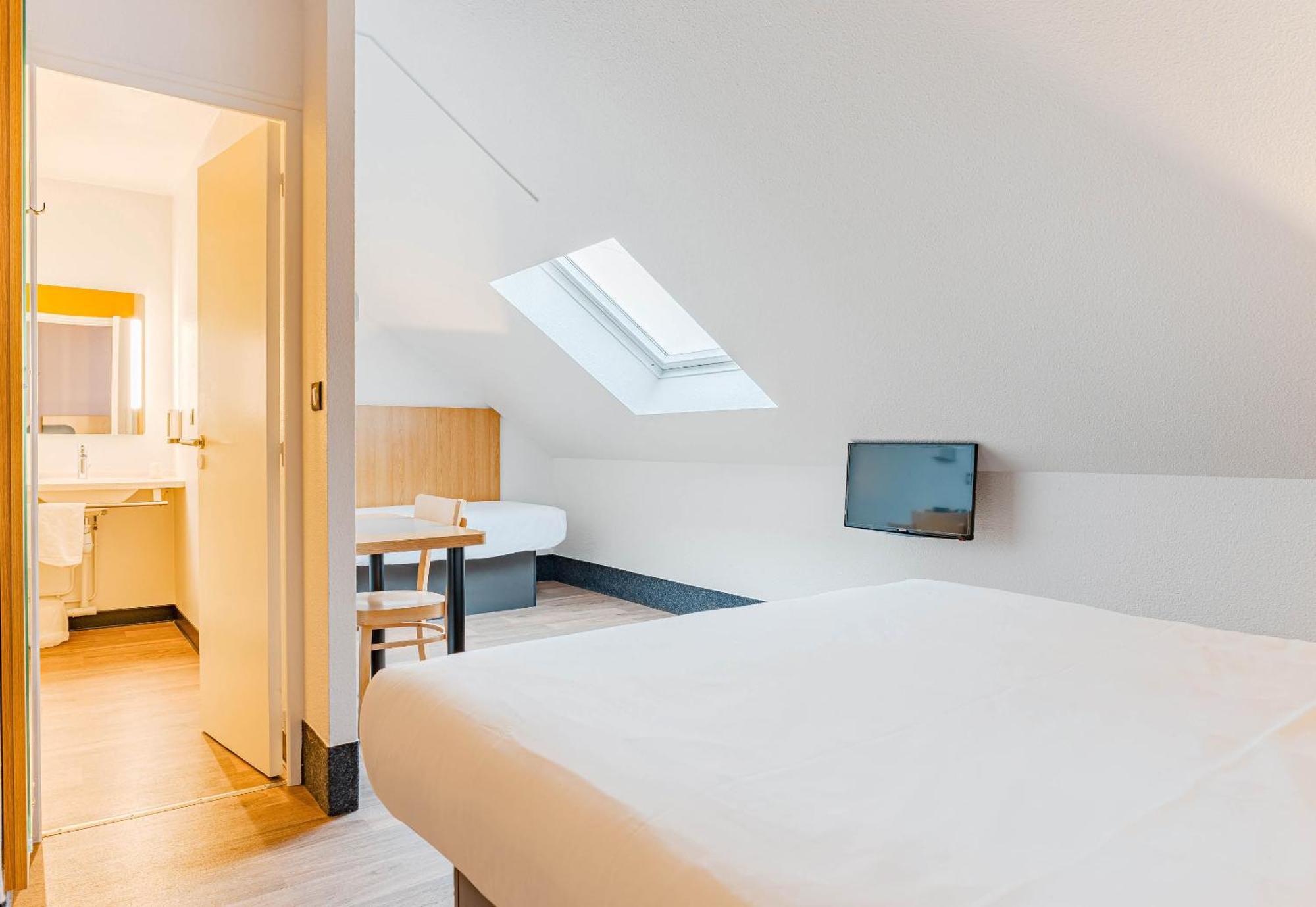Triple Room,1589610973:JPEG