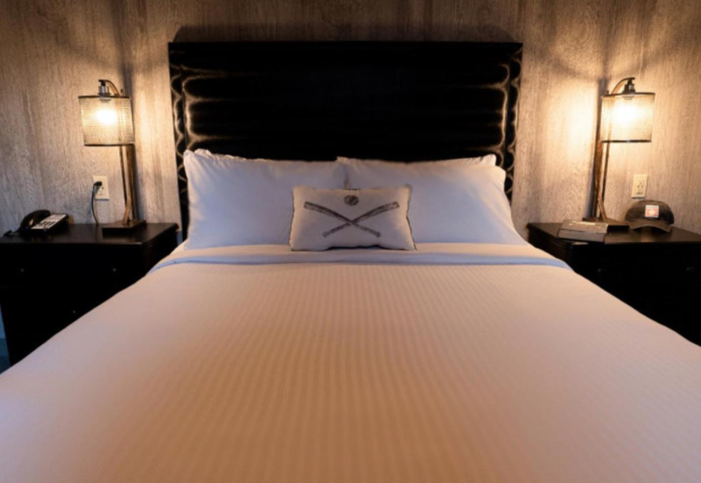 Deluxe Queen Room
