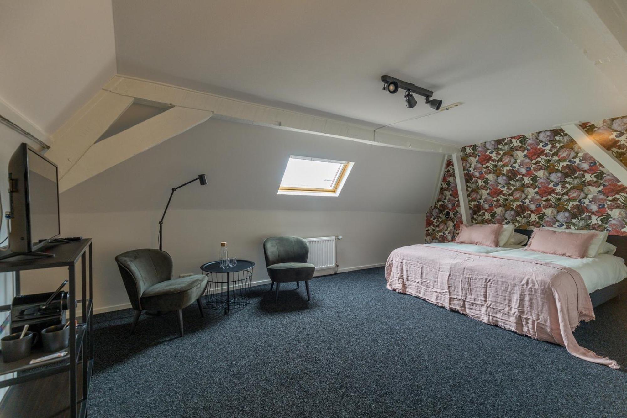 Double Room Private Bathroom