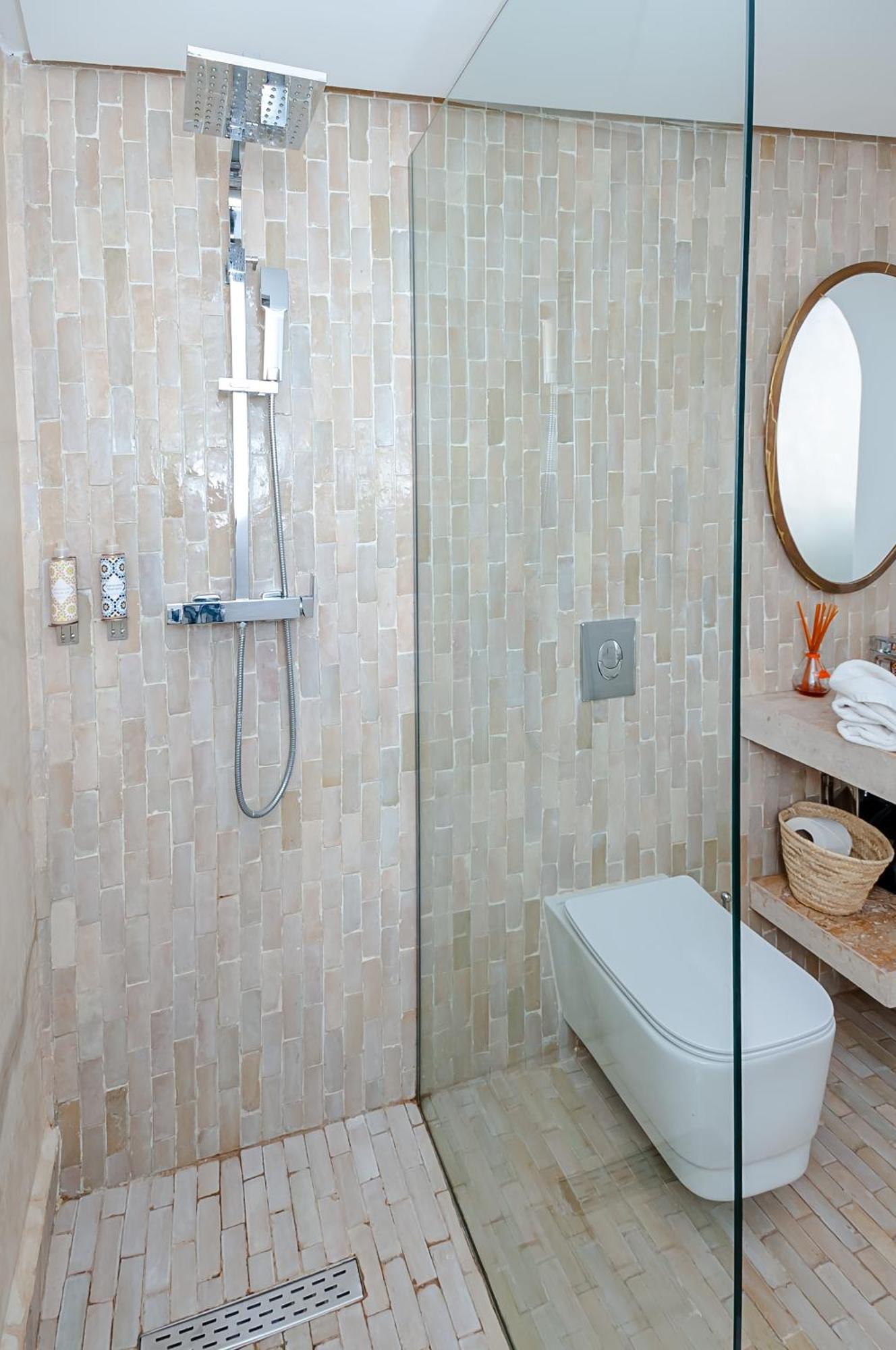 Quarto Duplo com Casa de Banho Privativa