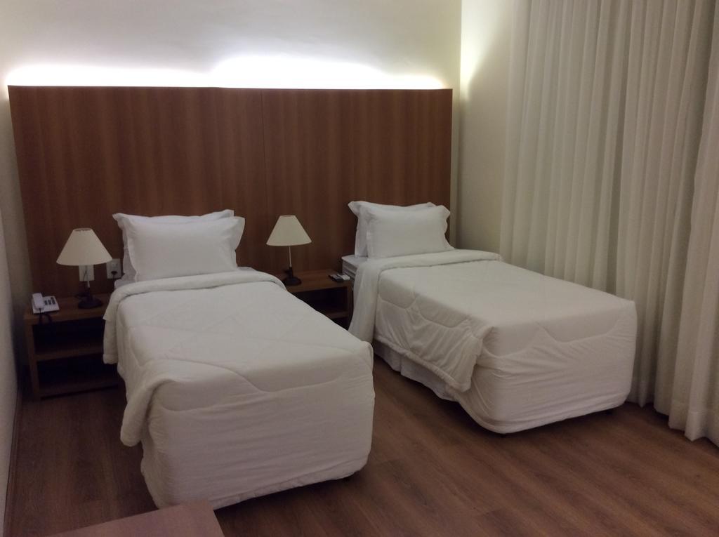 Quarto Deluxe com 2 Camas de Solteiro