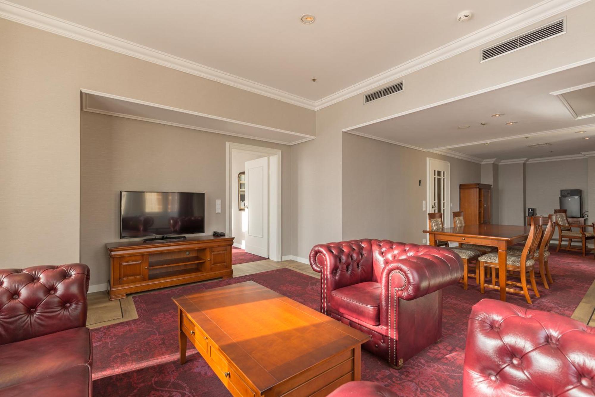 Landview Suite