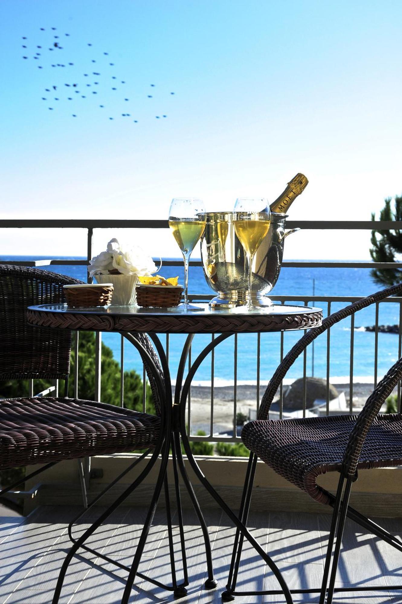 Standard Twin Room Sea View