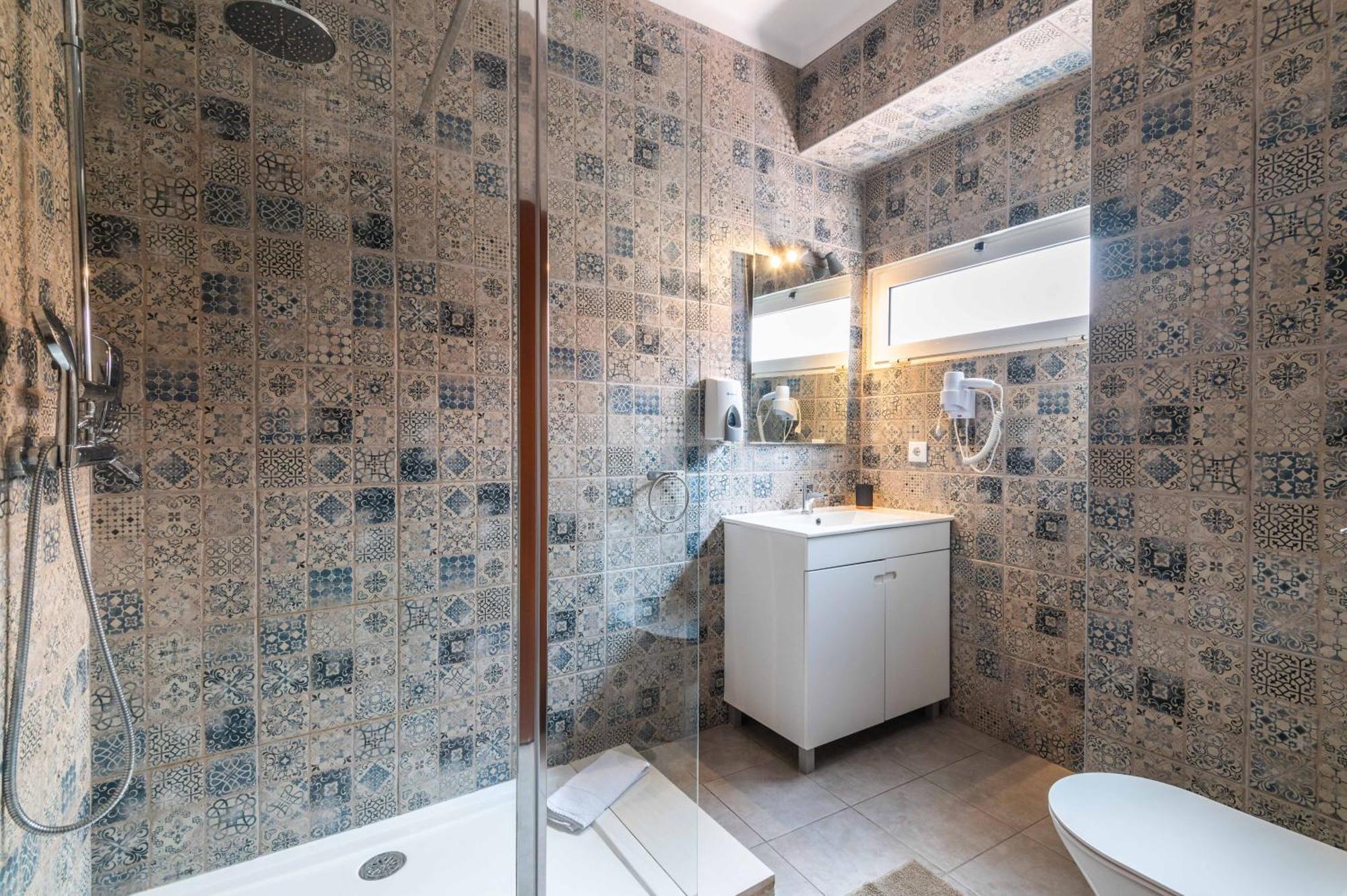 Triple Room Private Bathroom