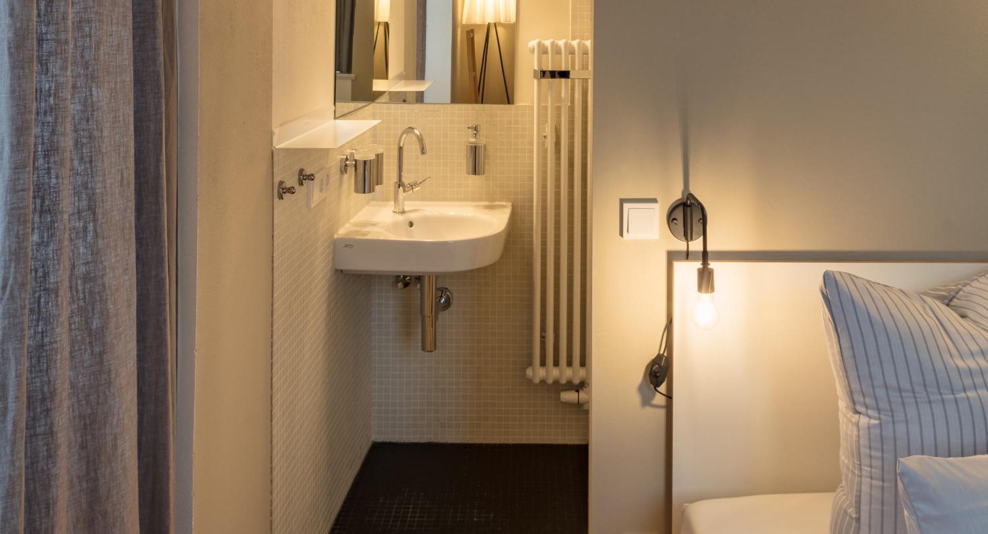 Apartment mit Balkon