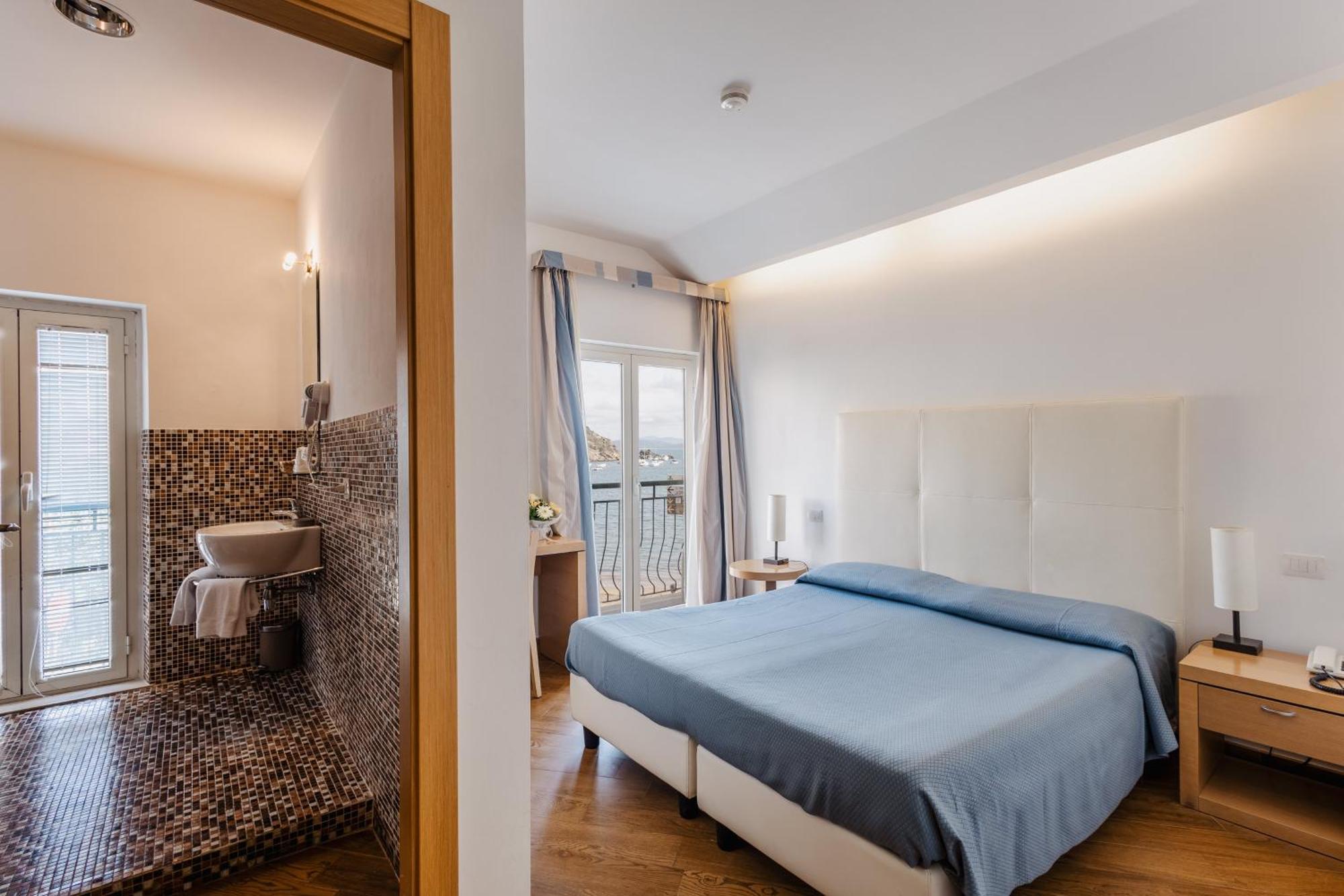 Deluxe Double Room Balcony Sea View
