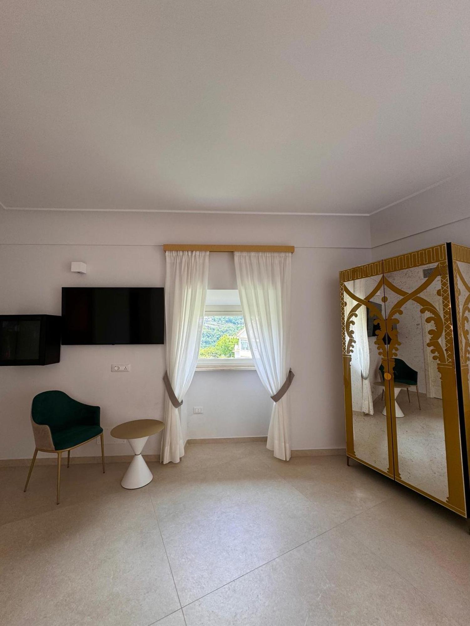 Superior Double or Twin Room Garden View