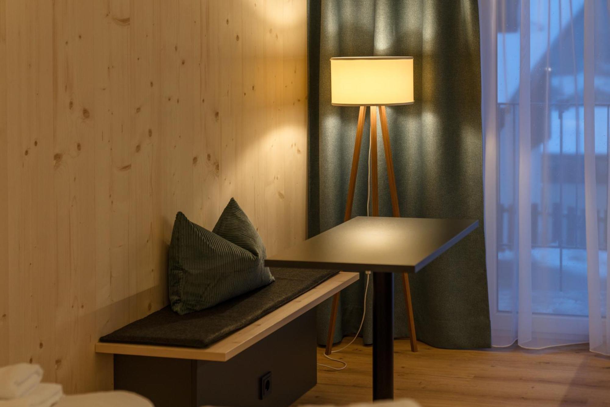 Cozy Studio Apartment Balcony