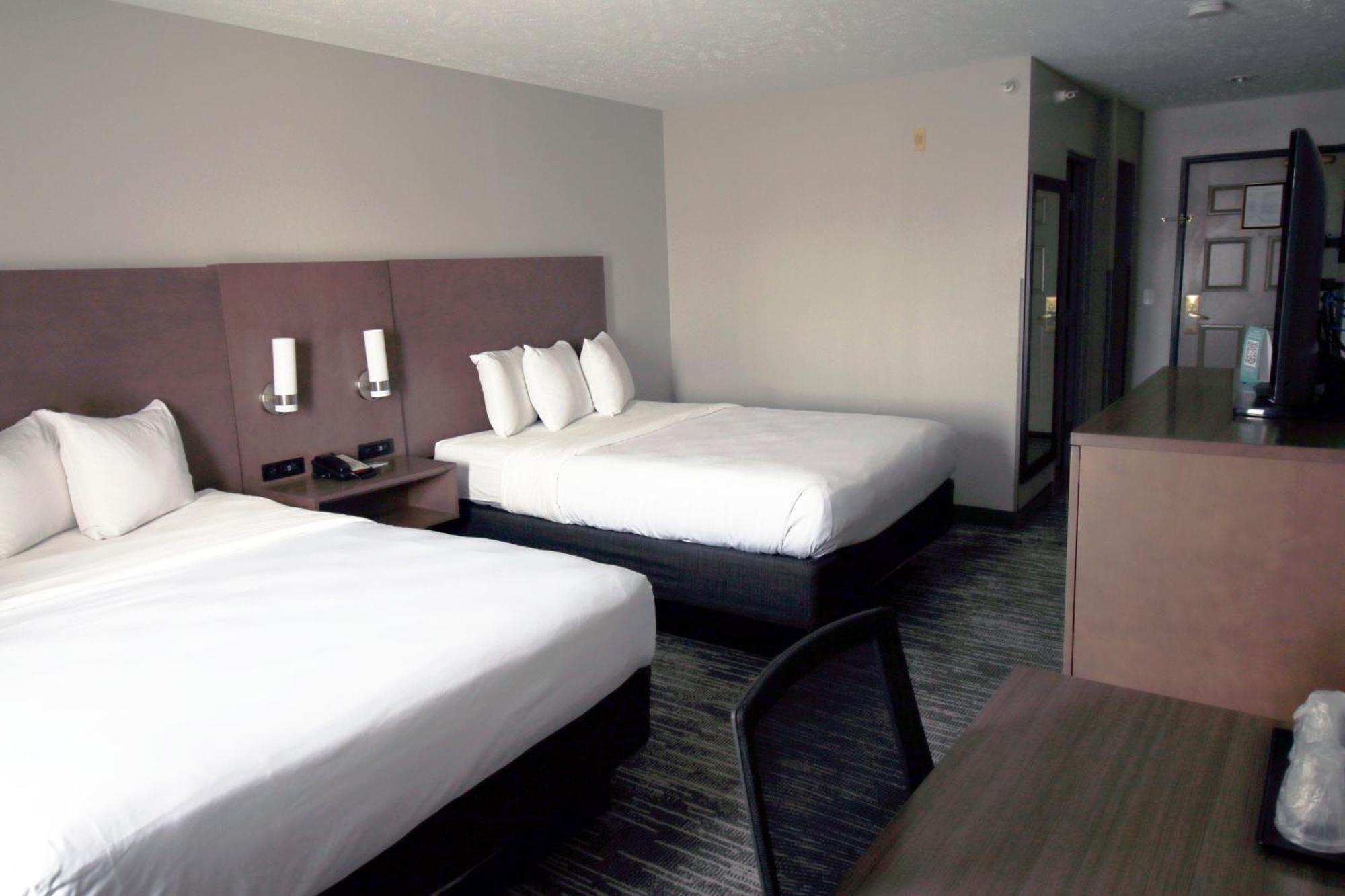 Queen Room Two Queen Beds Non-Smoking