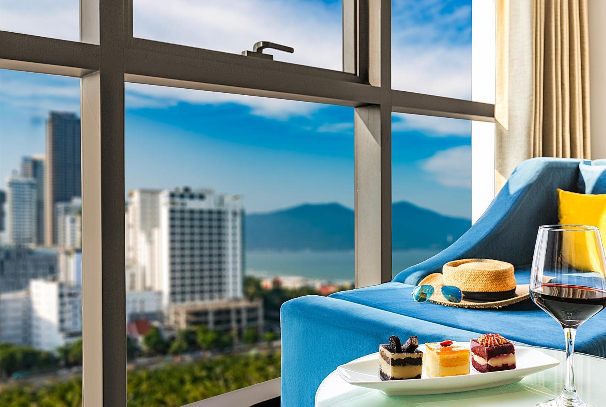 Deluxe King Suite