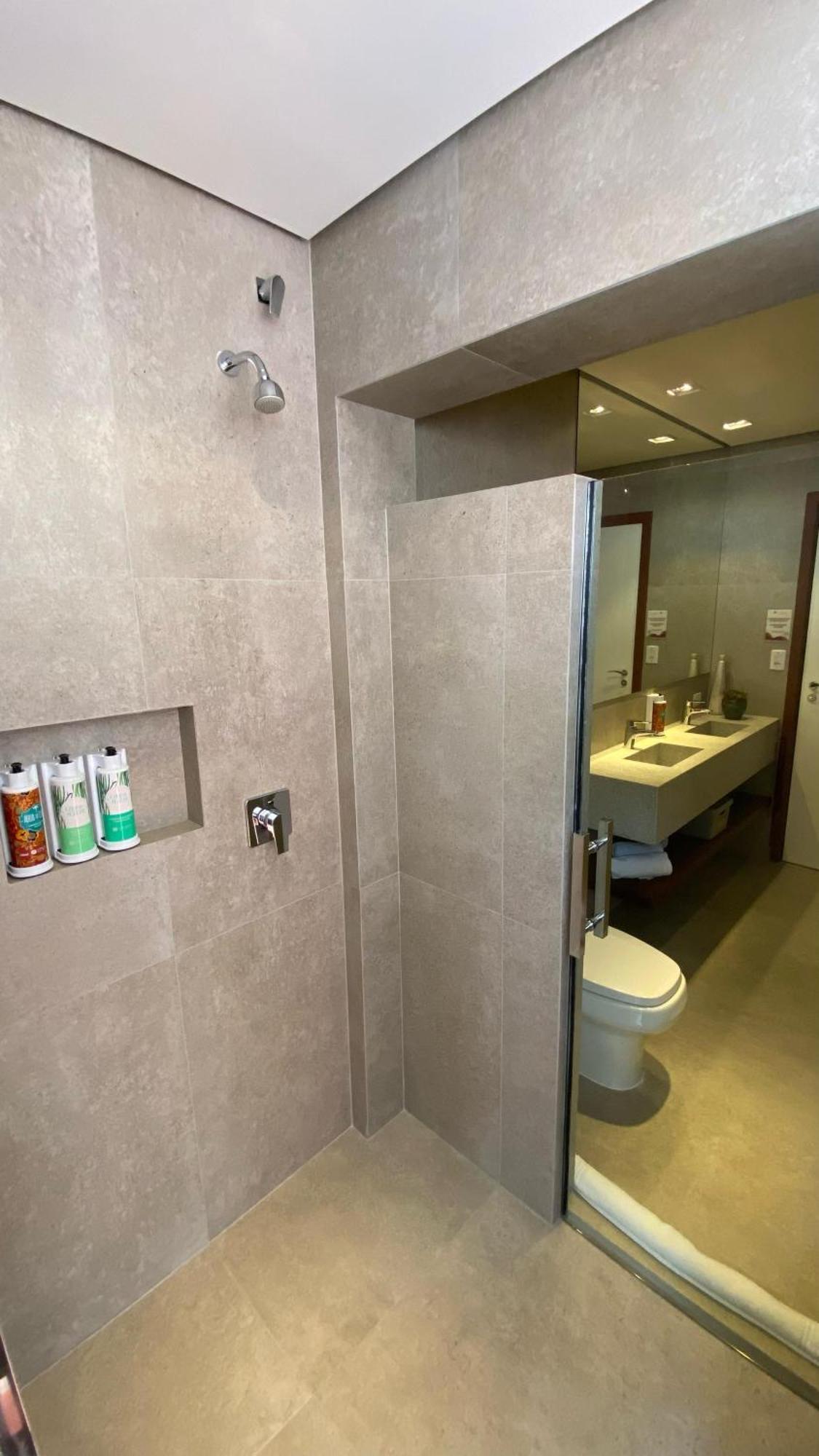 Deluxe Room Spa Bath