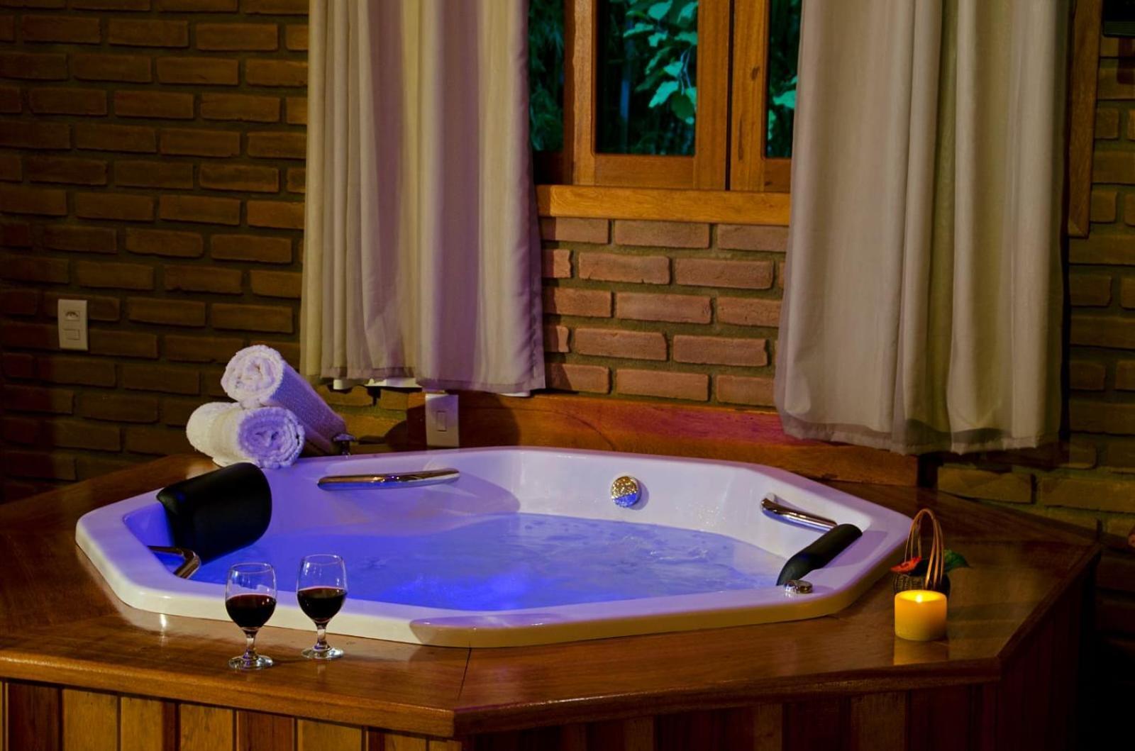 Master Chalet Hot Tub