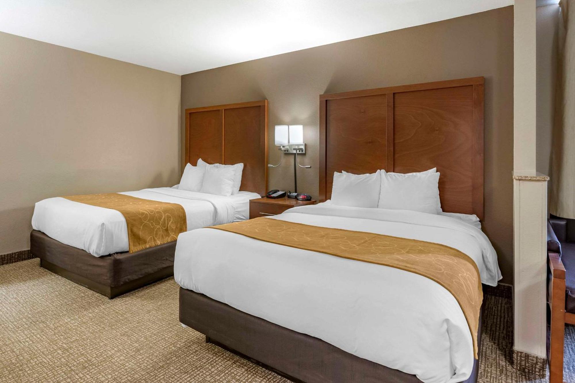 Business Queen Room with Two Queen Beds - Accessible/Non-Smoking