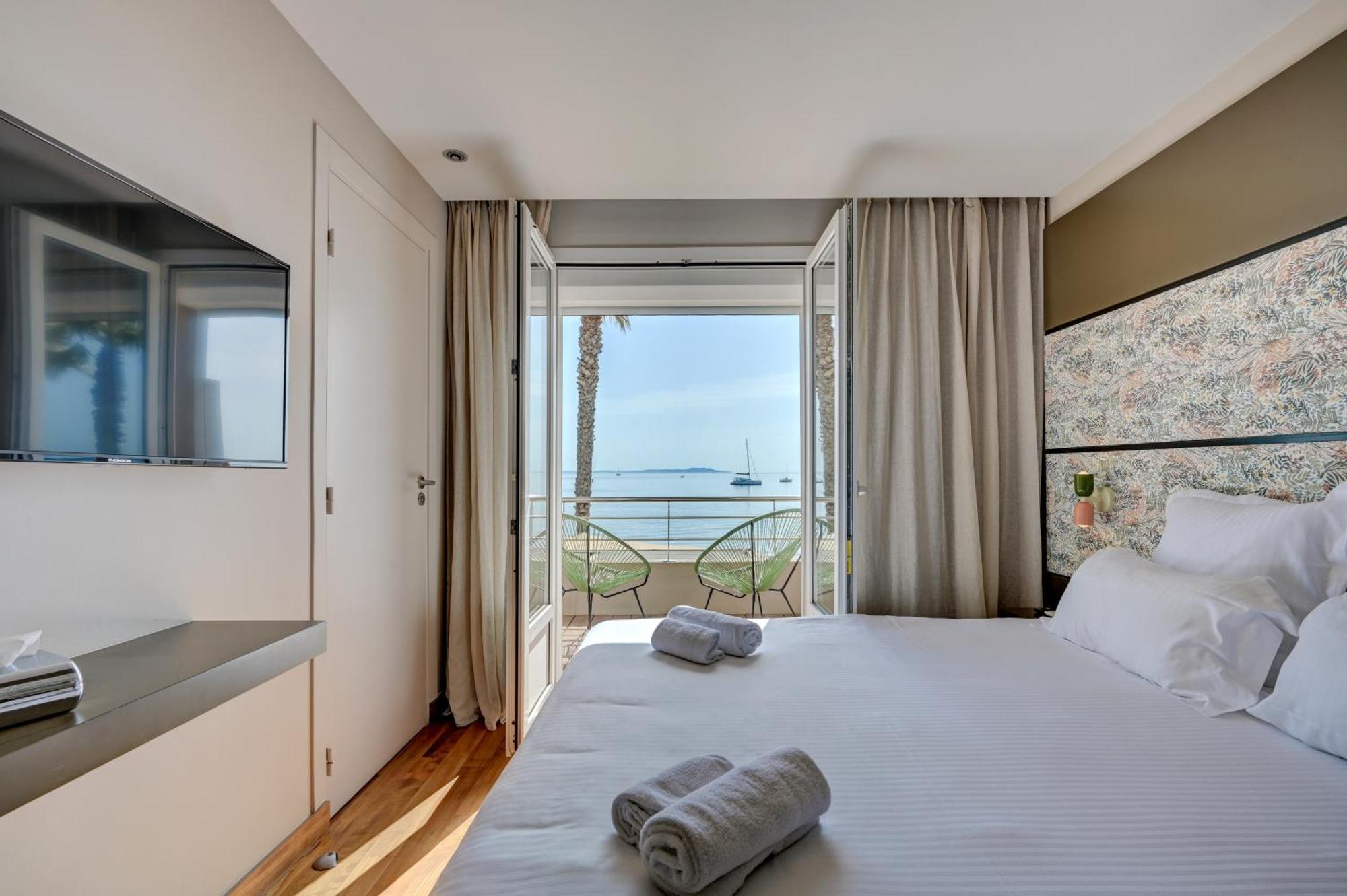 Executive Double Room Sea View,1591504730:JPEG