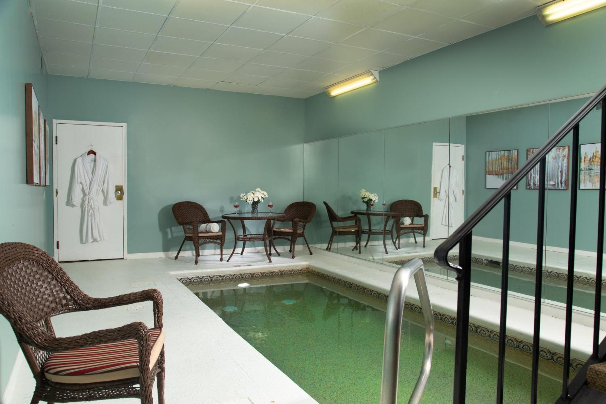 Suite with Private Pool