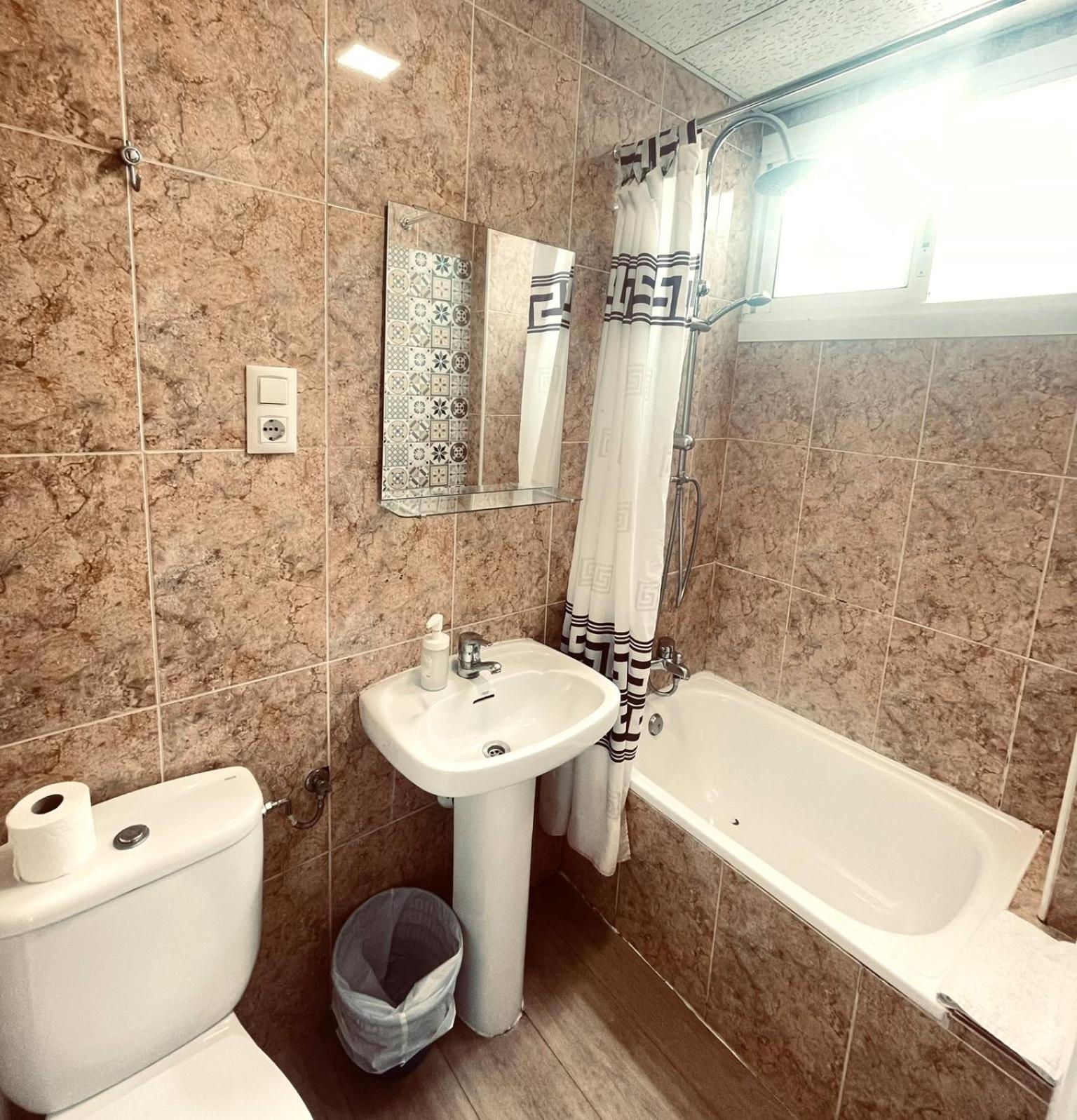 Triple Room Private Bathroom