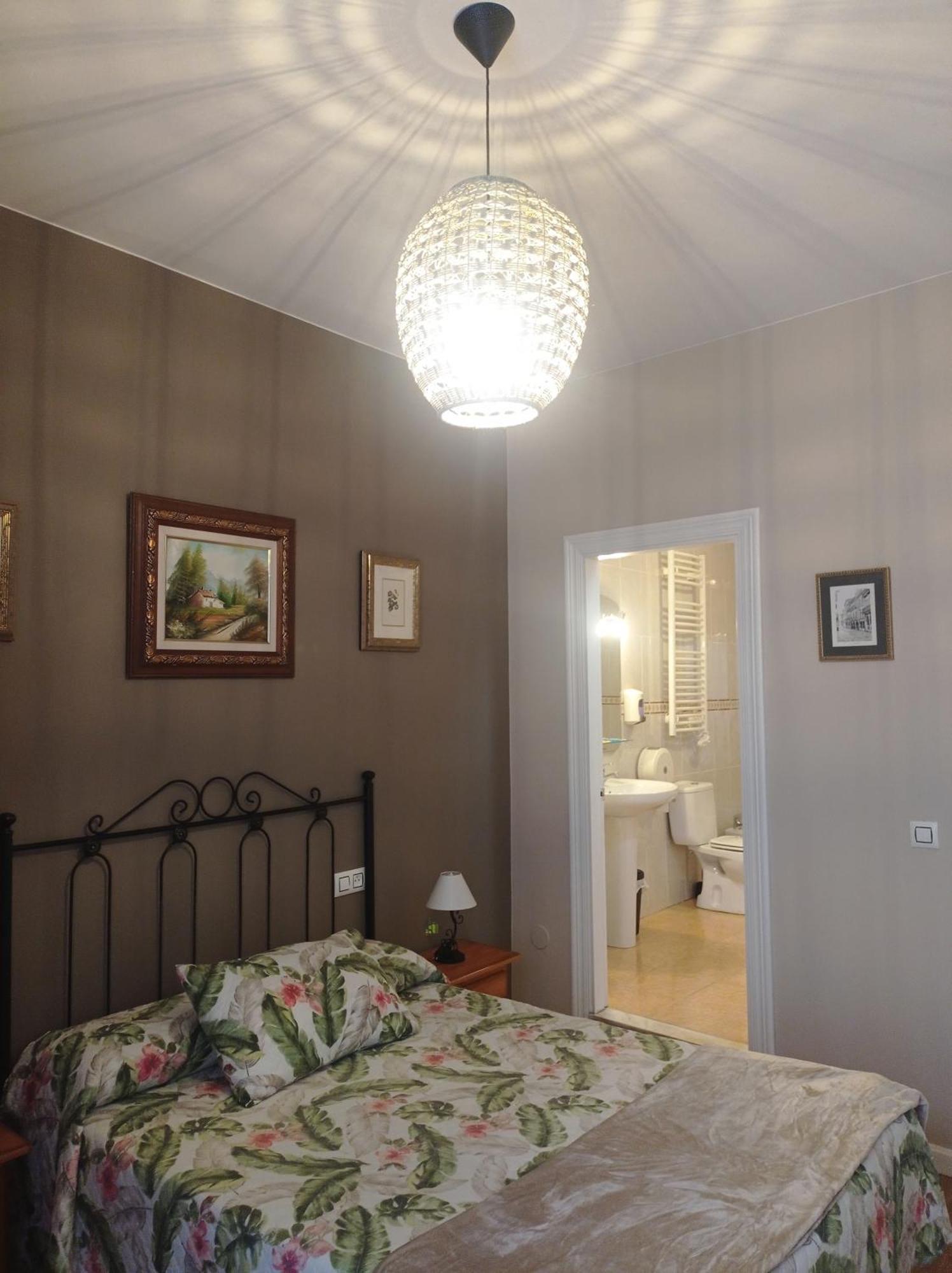 Double Room Private Bathroom