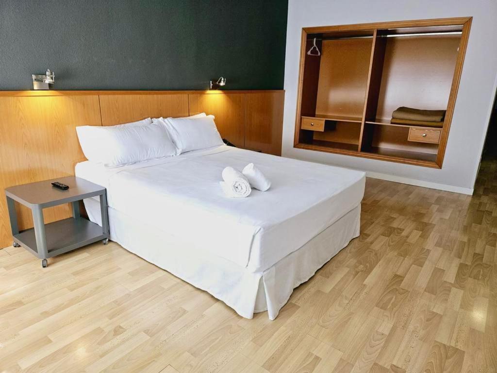 Double Room 1 Double Bed