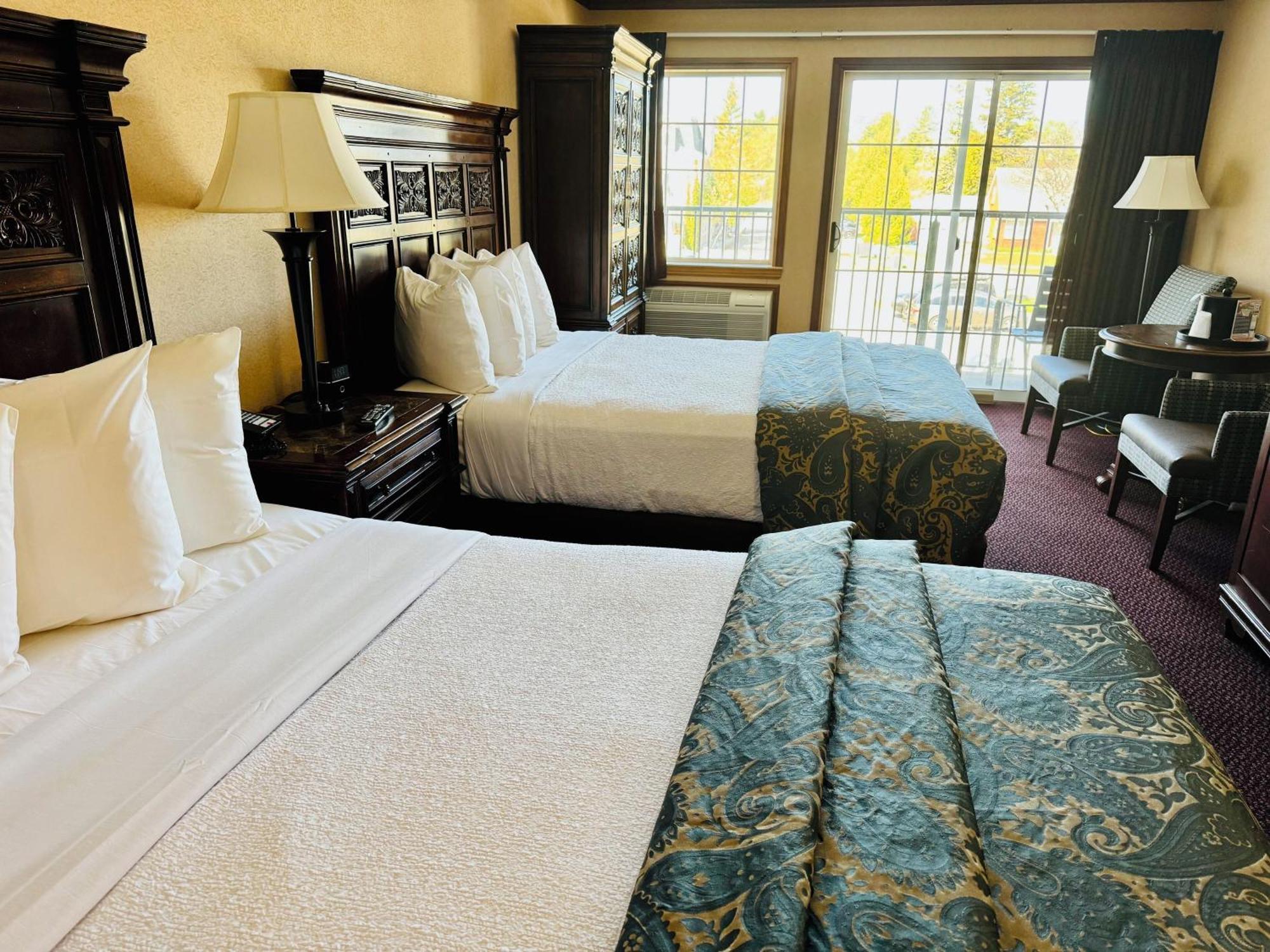 Queen Room Two Queen Beds