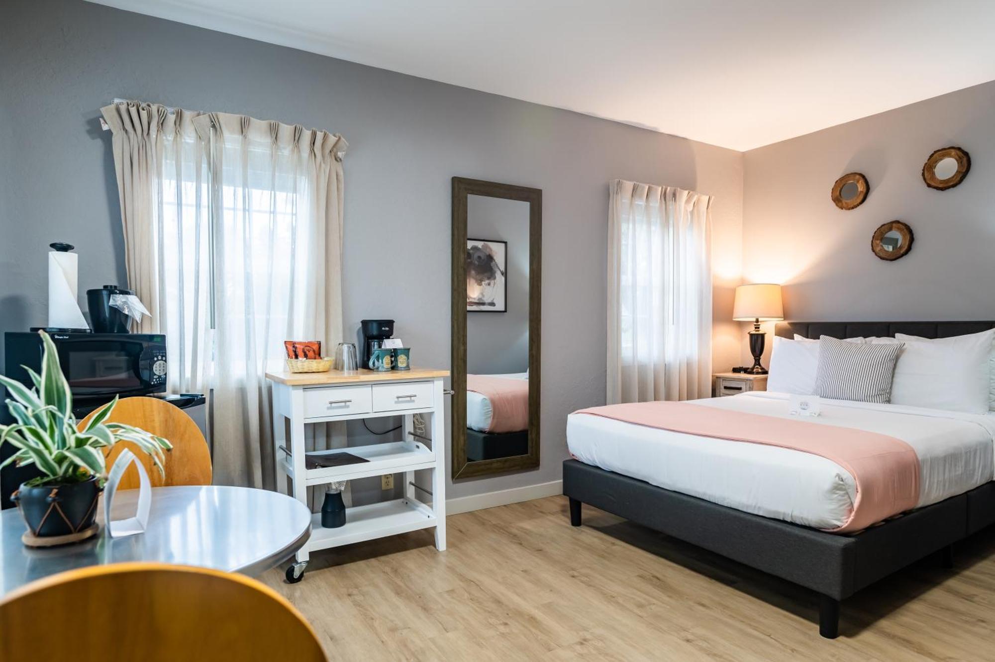 Queen Room