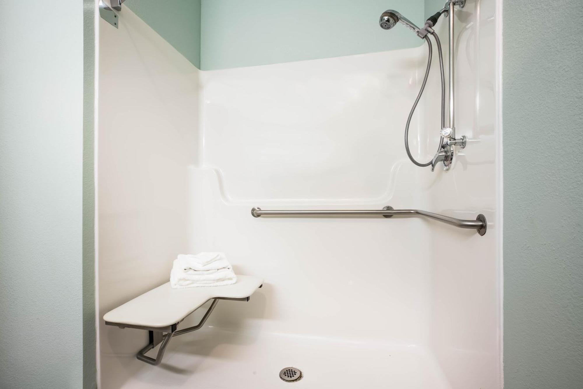Queen Room Two Queen Beds Mobility Access or Non-Smoking