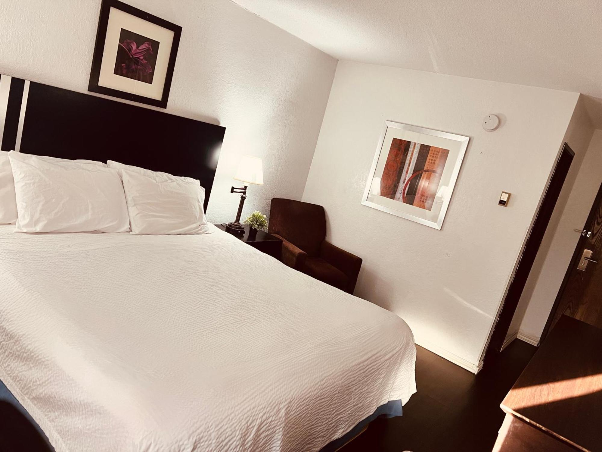 King Room Disability Access or Non-Smoking