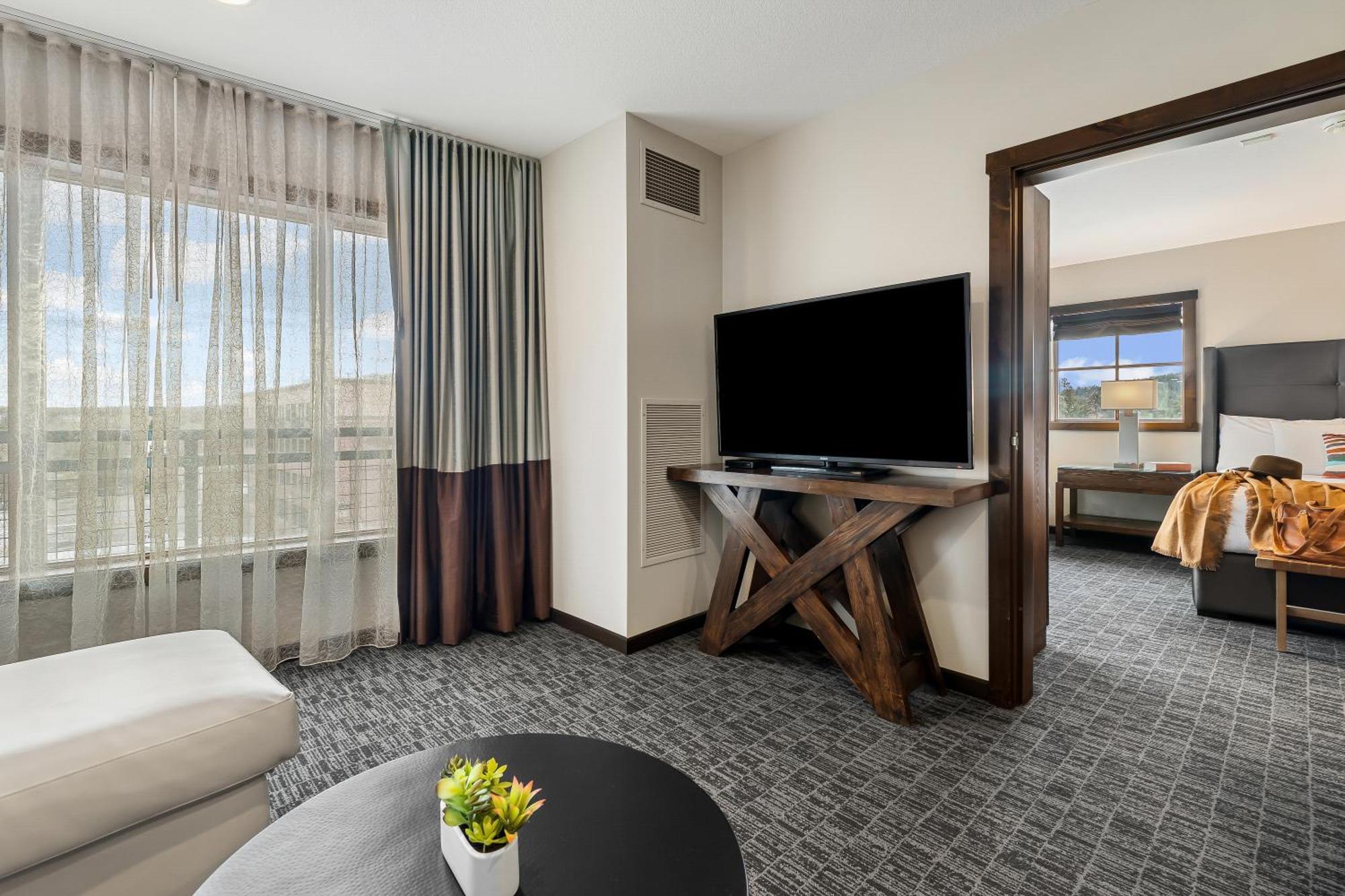 Mountain View Suite
