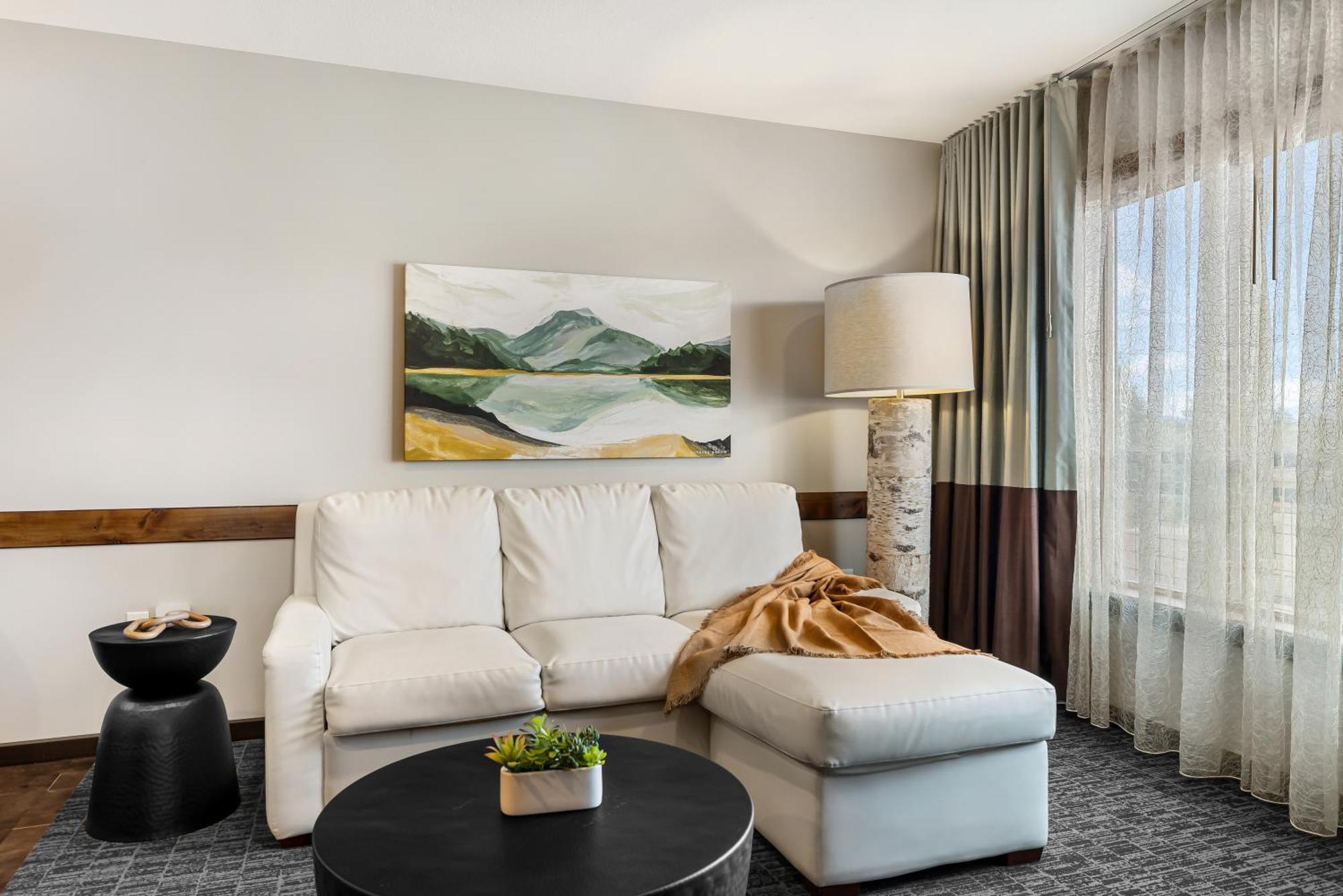 Mountain View Suite