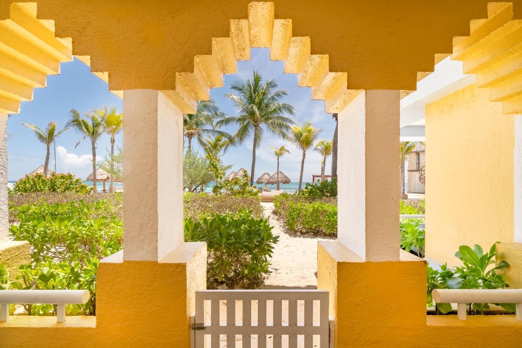 Junior Suite Ocean Front Beach Access