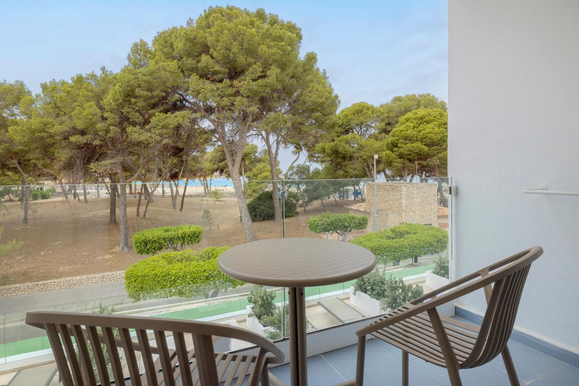 Twin Room Balcony Beach View
