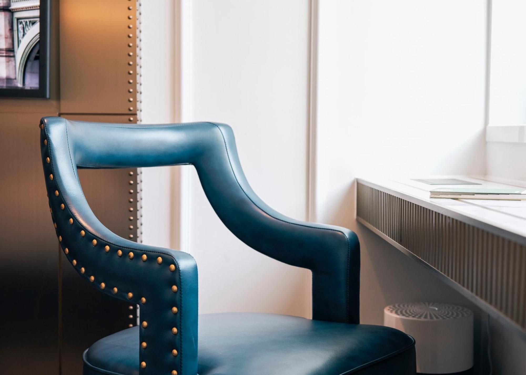 Superior Double Street View Room