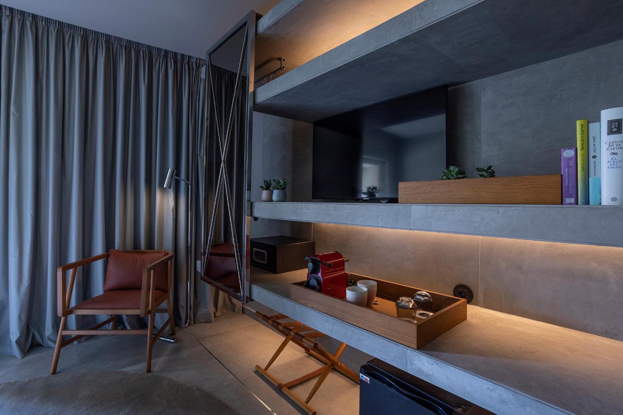 Room City View
