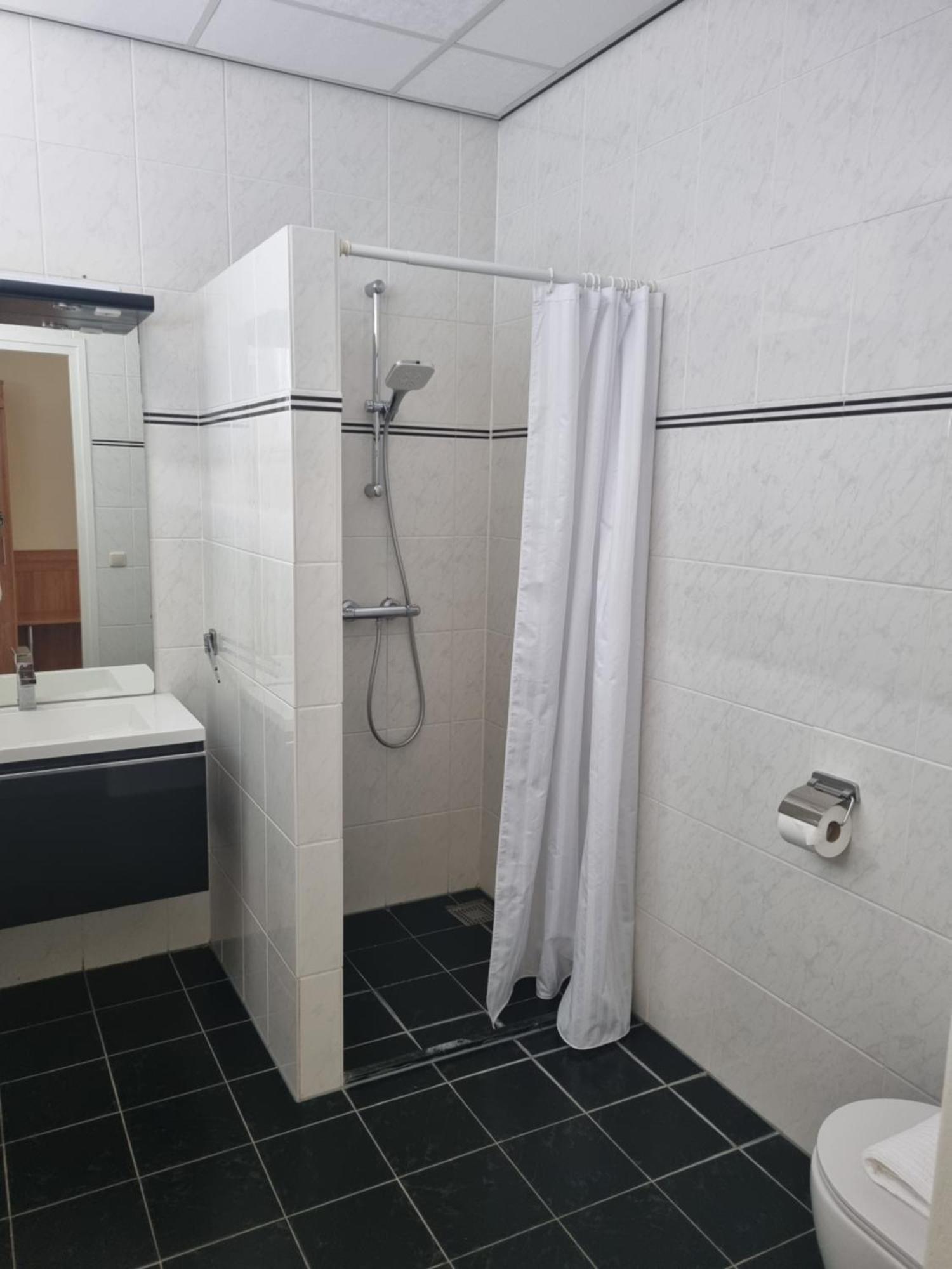 Large Twin Room