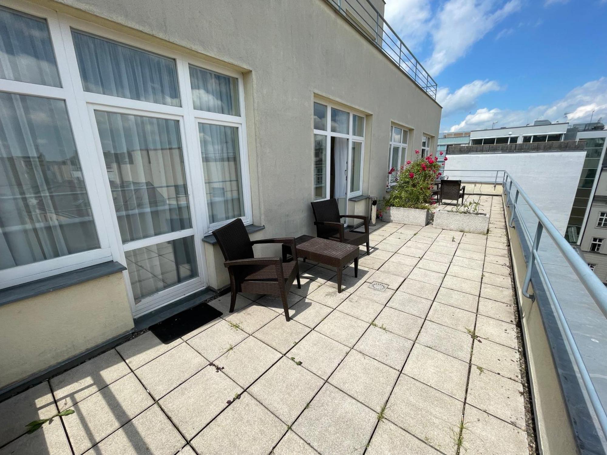 Double or Twin Room Terrace