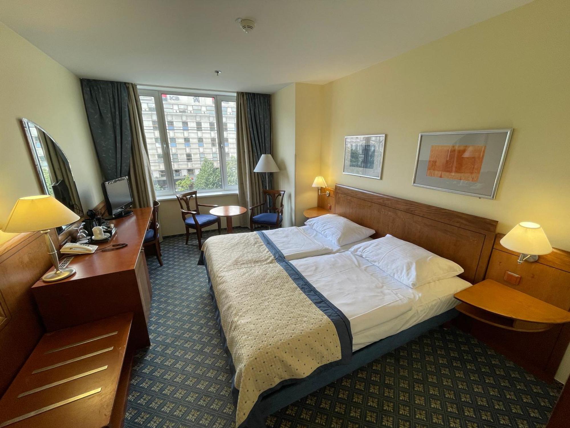 Double or Twin room Wenceslas square view