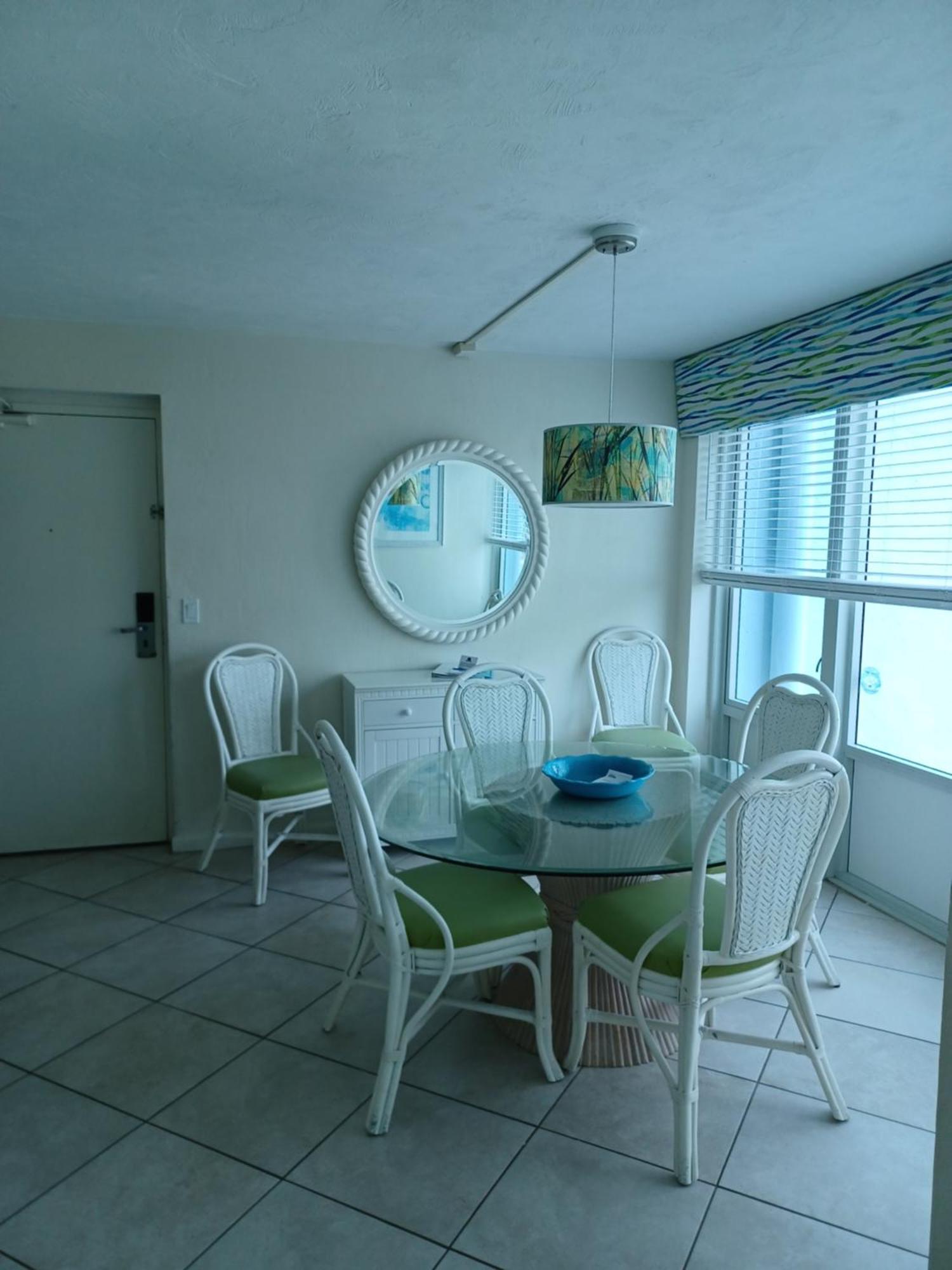 Two-Bedroom Suite with Partial Ocean View,1592894205:JPEG