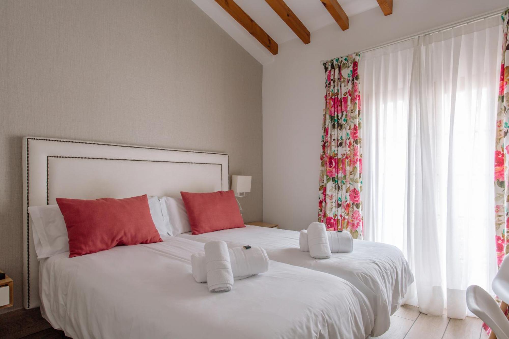 Double Room Private Bathroom