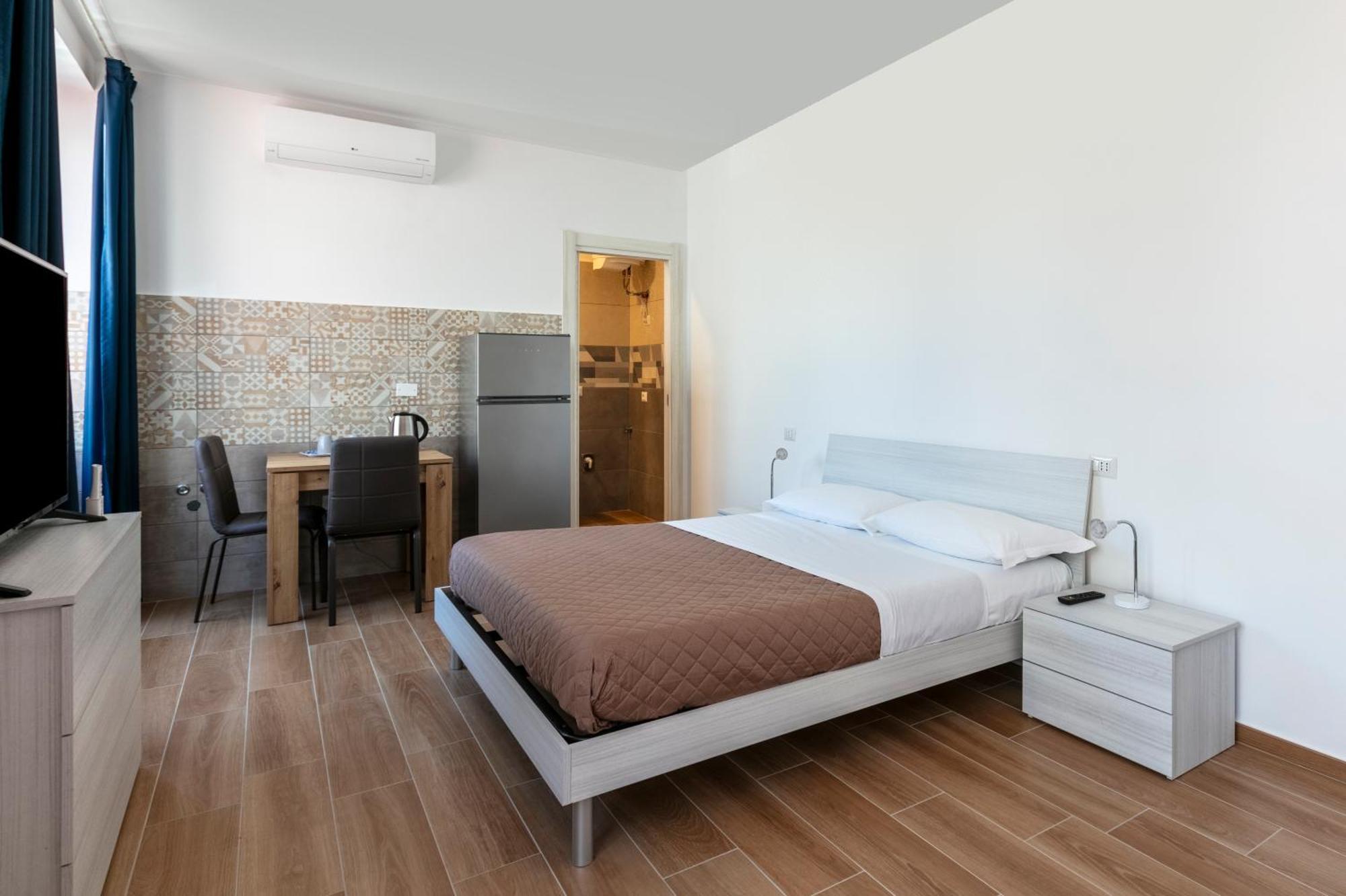 Economy Double Room