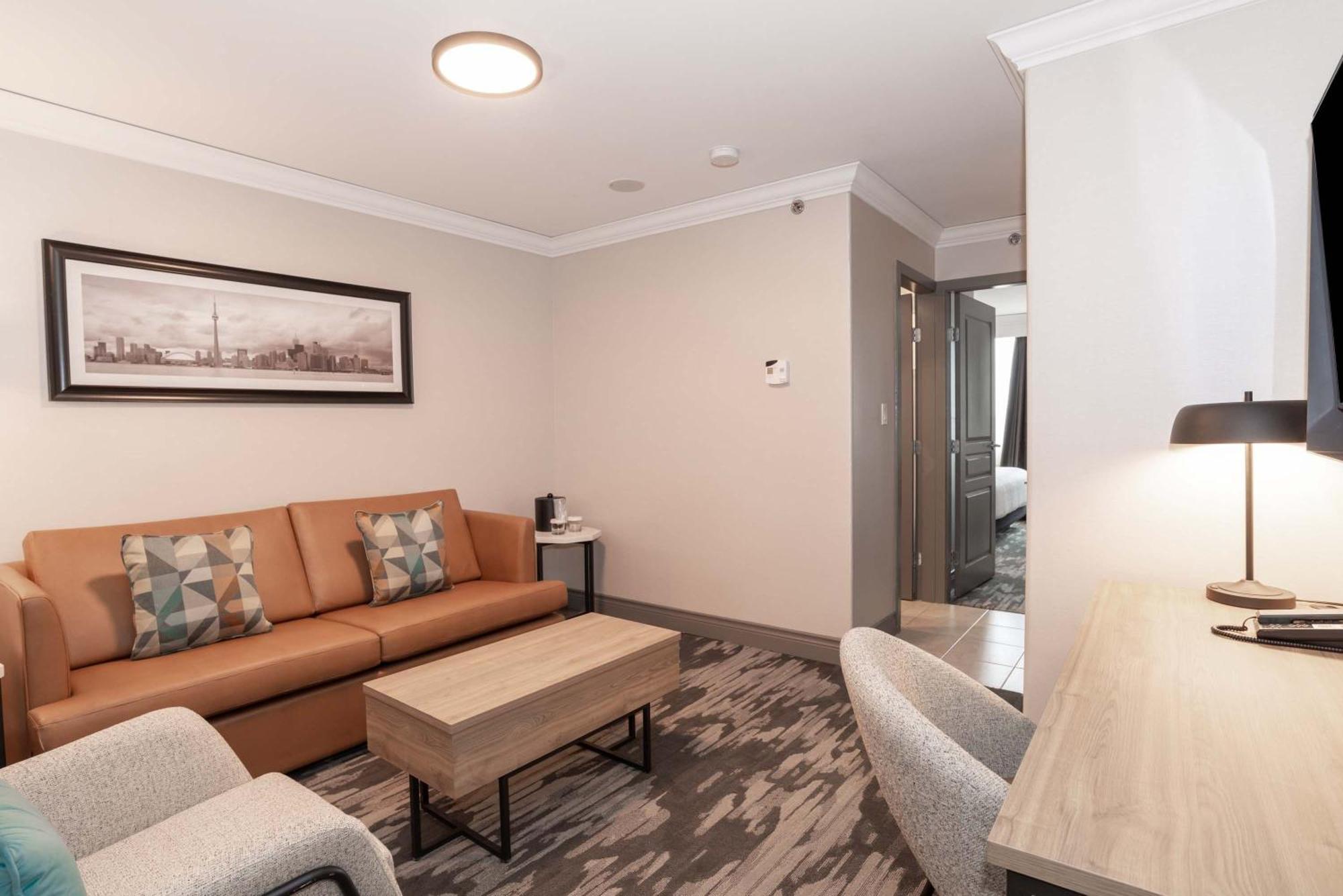 Standard Suite 1 King Bed Kitchen Washer Dryer