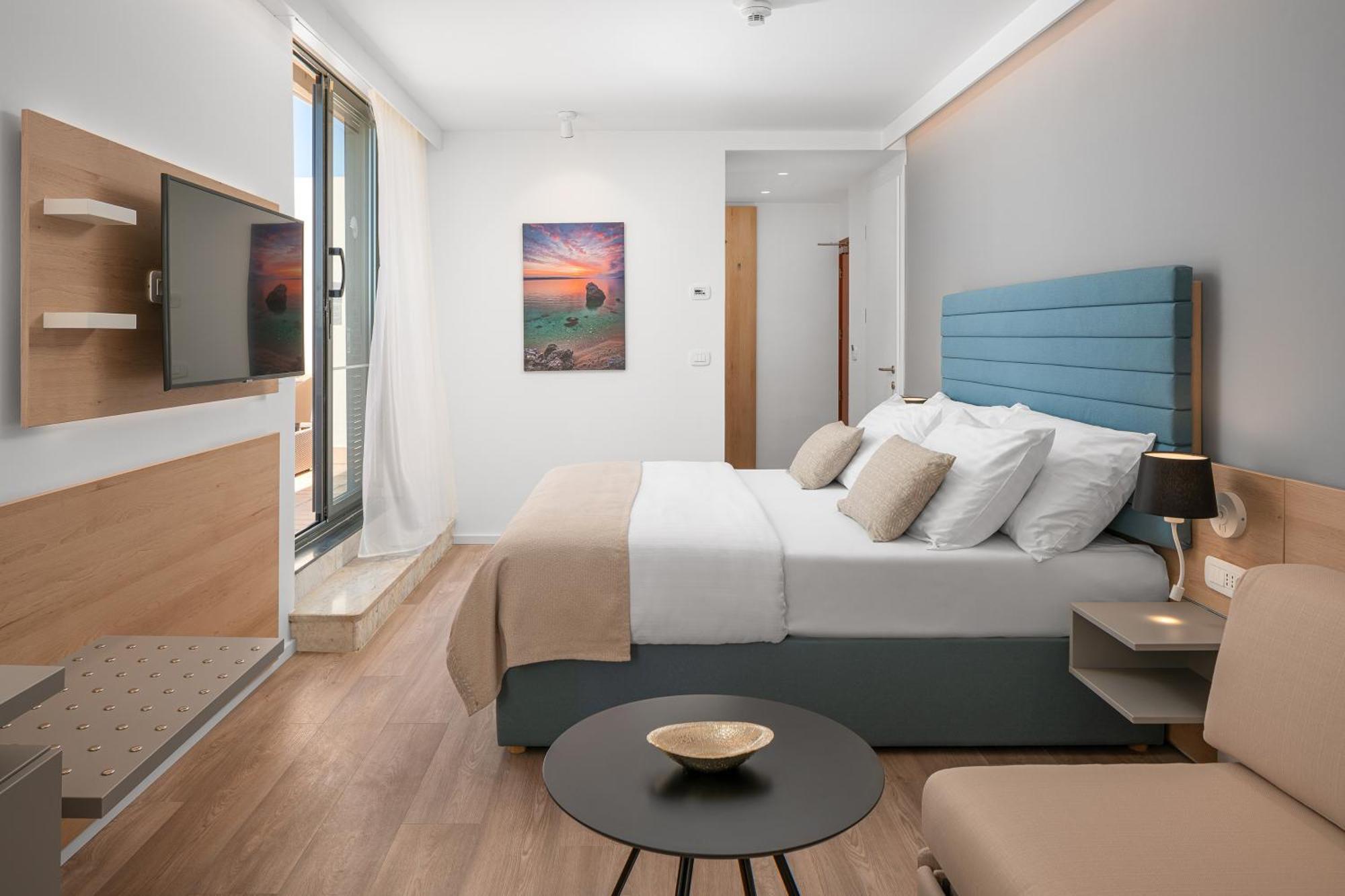 Room 2 Seaview
