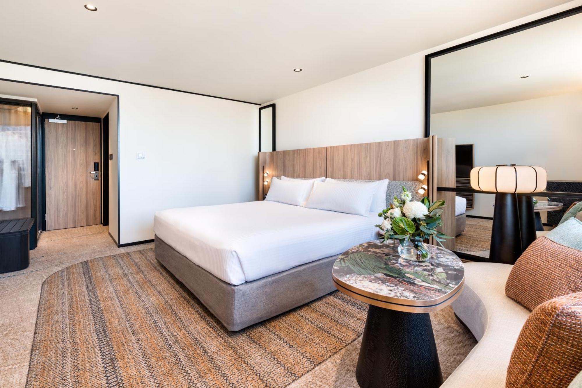Premier Riverview King Room