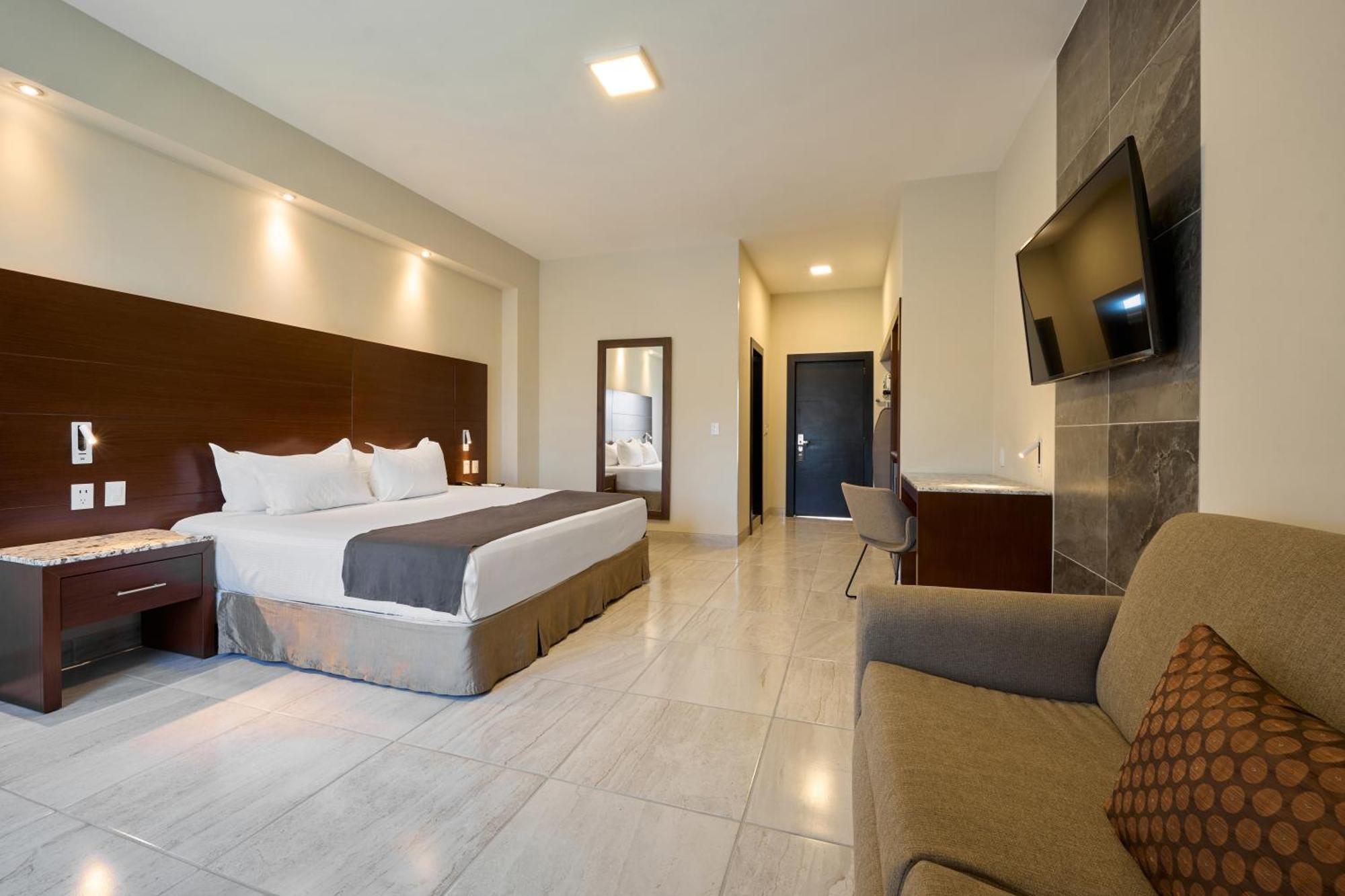 King Suite Spa Bath