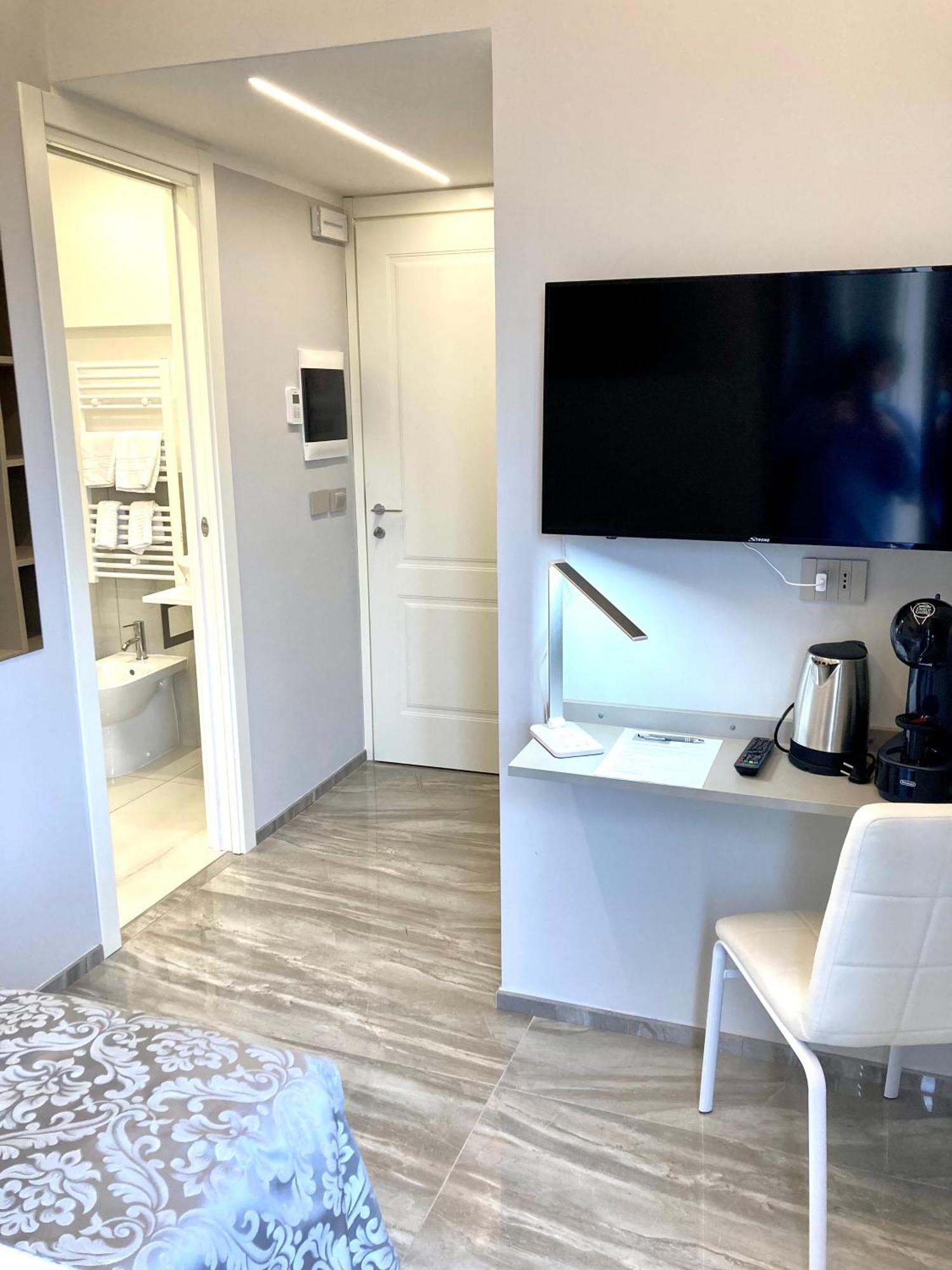 Deluxe Single Room