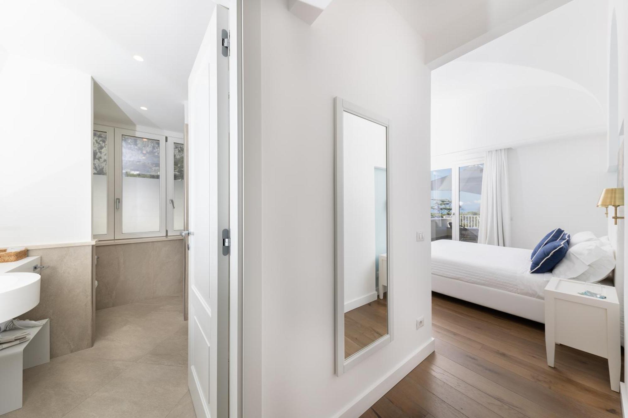 Deluxe Double Room Balcony Sea View