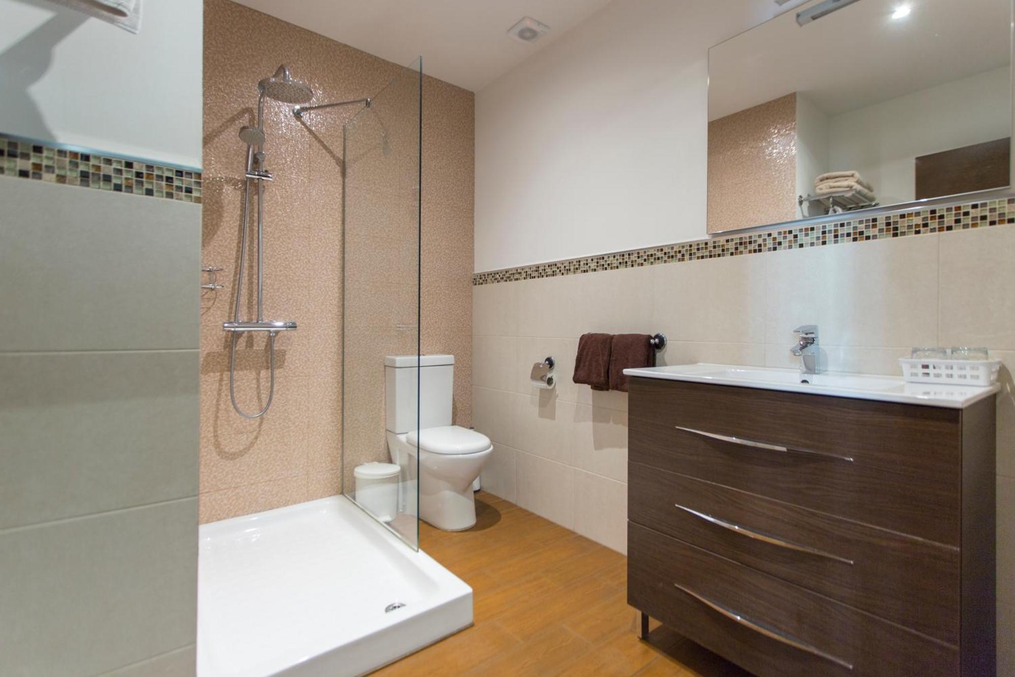 Double Room Private Bathroom