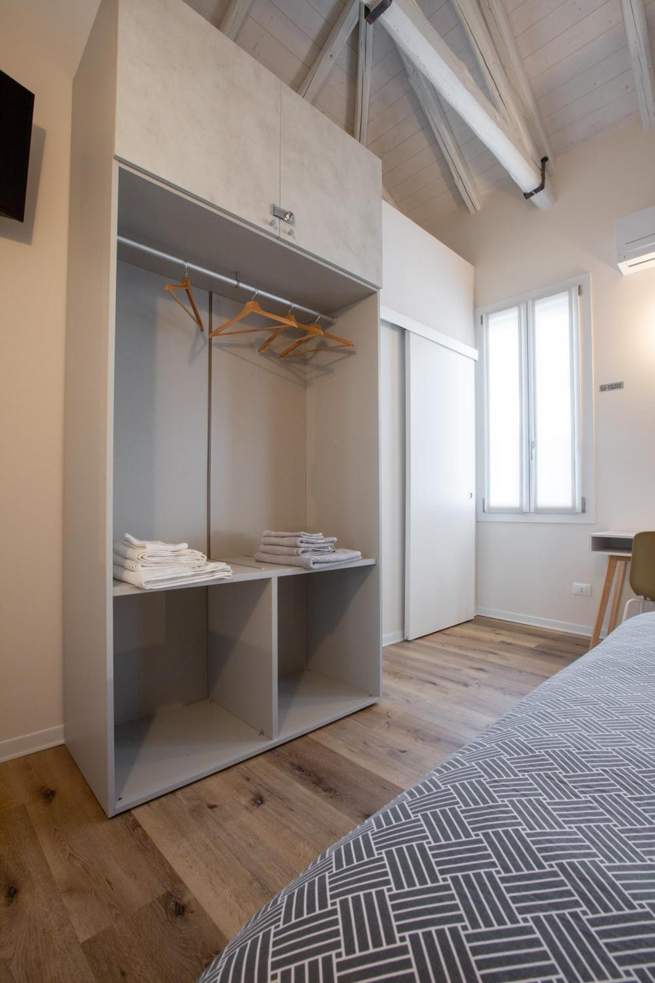 Double or Twin Room Private Bathroom