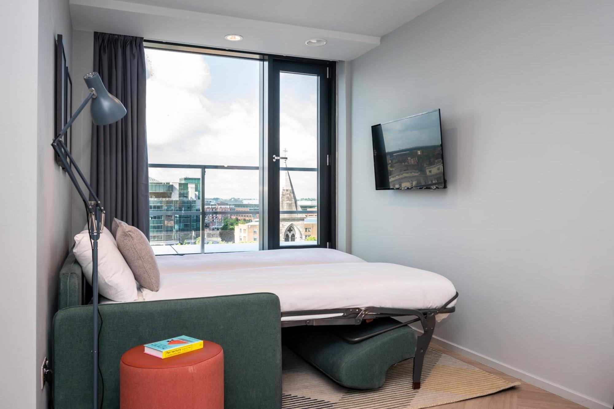 One Bedroom Apartment