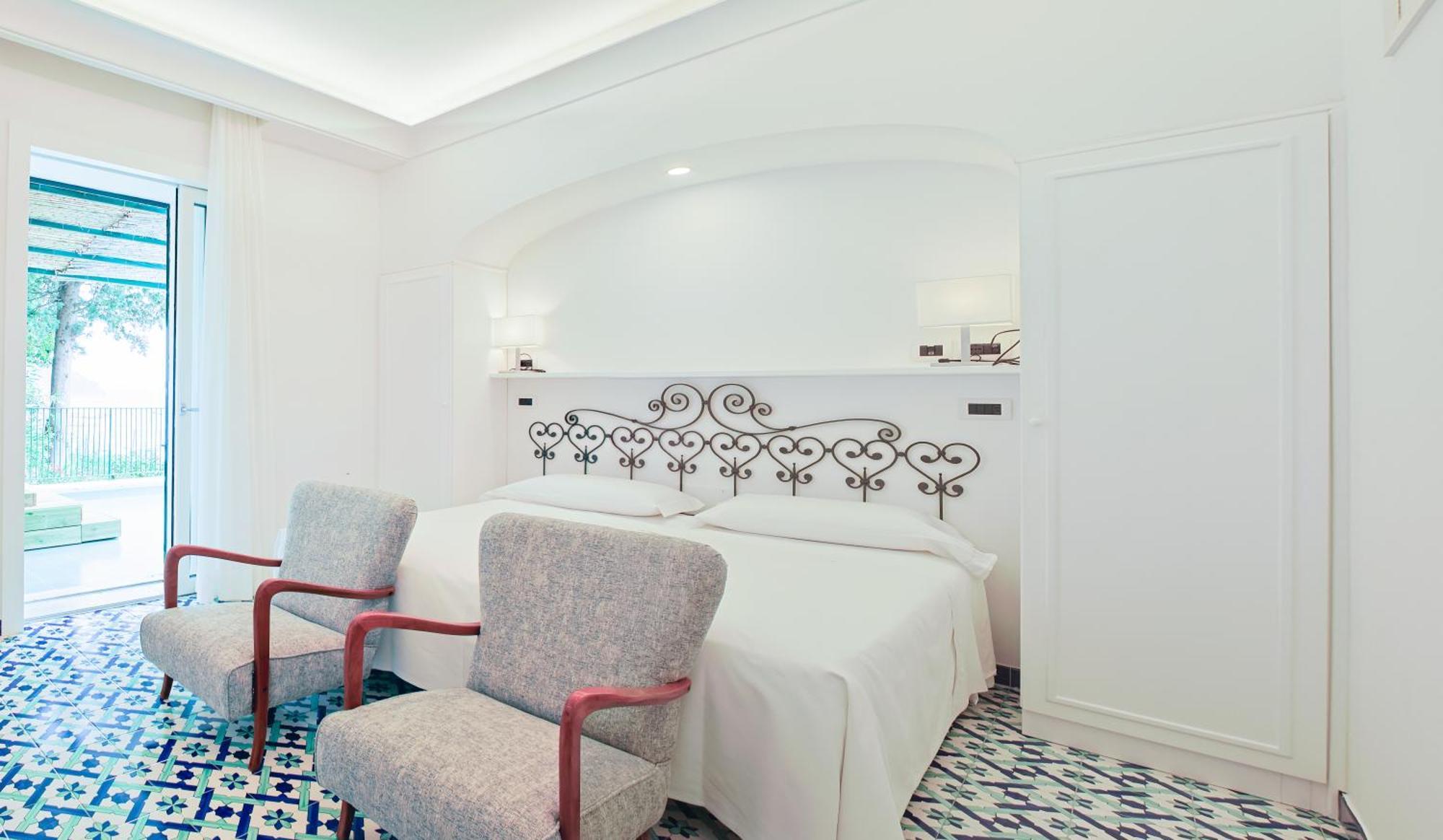 Deluxe Double or Twin Room Spa Bath