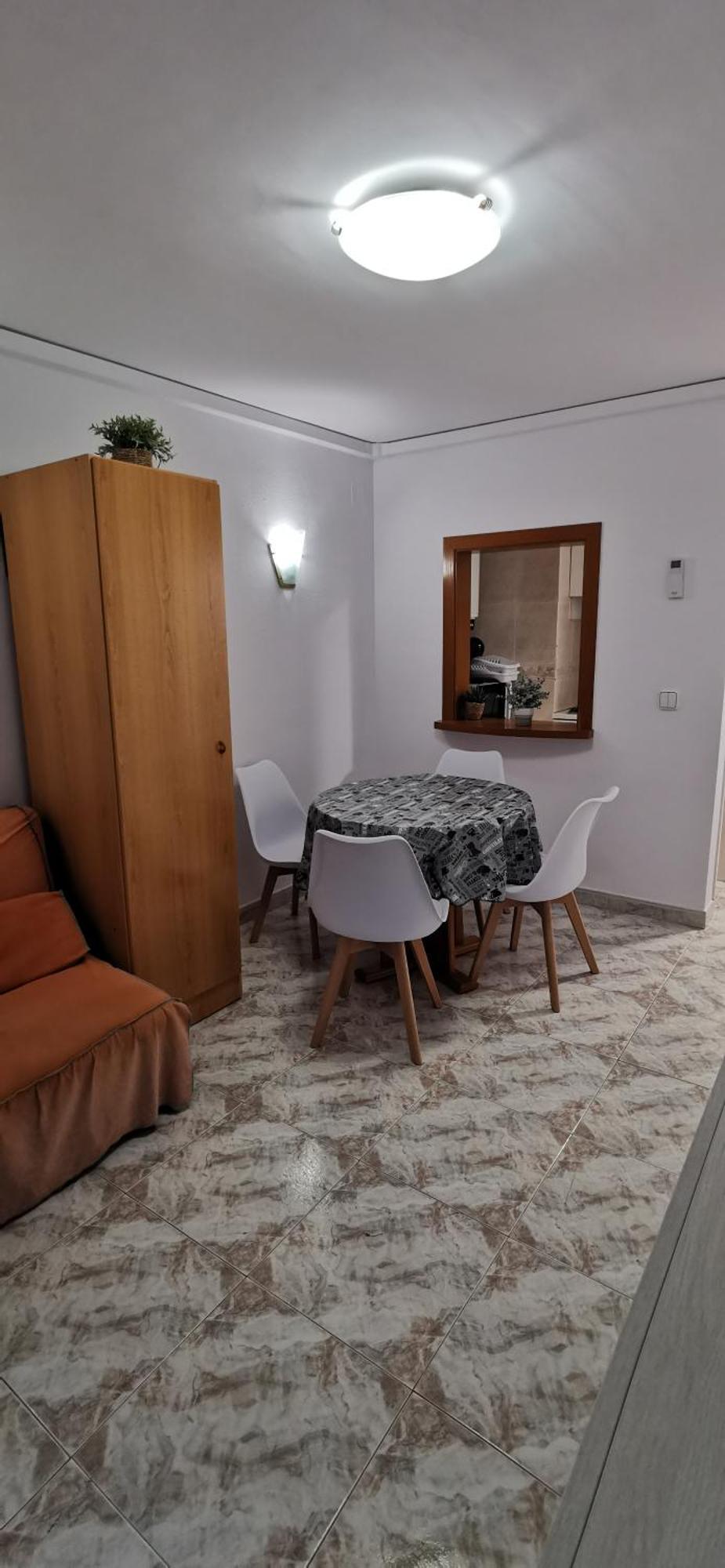 One-Bedroom Apartment Sea View