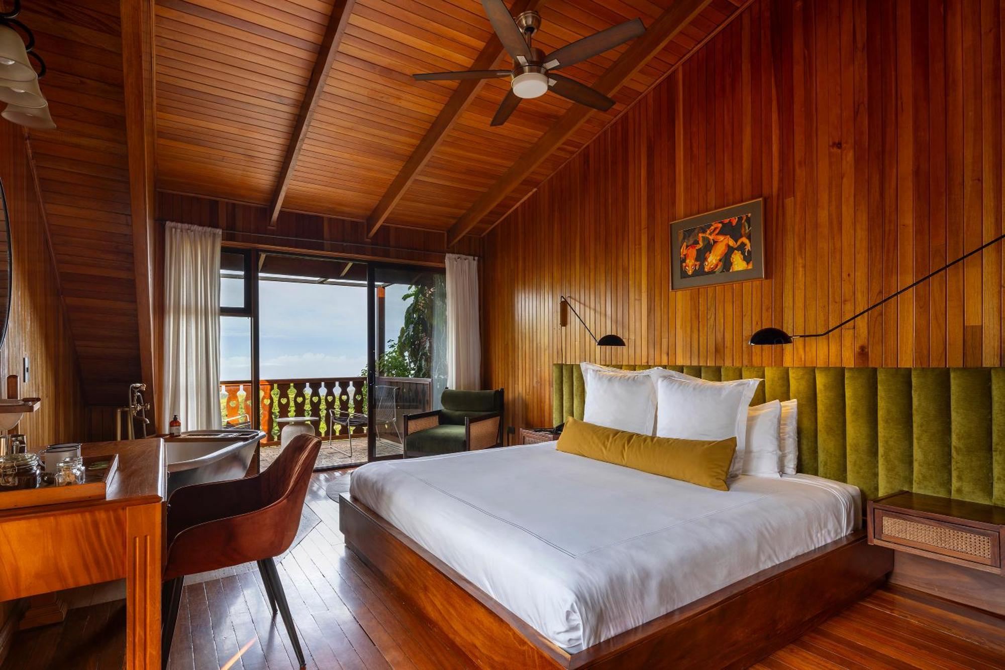 Superior King Room
